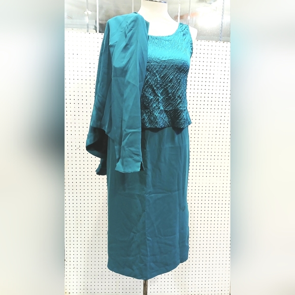 Chic Teal Skirt Set - Picture 8 of 16